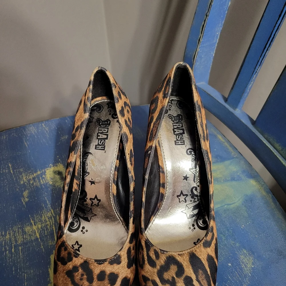 Brash Leopard Print Suede‎ Wedge Heels Mob Wife Womens Size 8.5